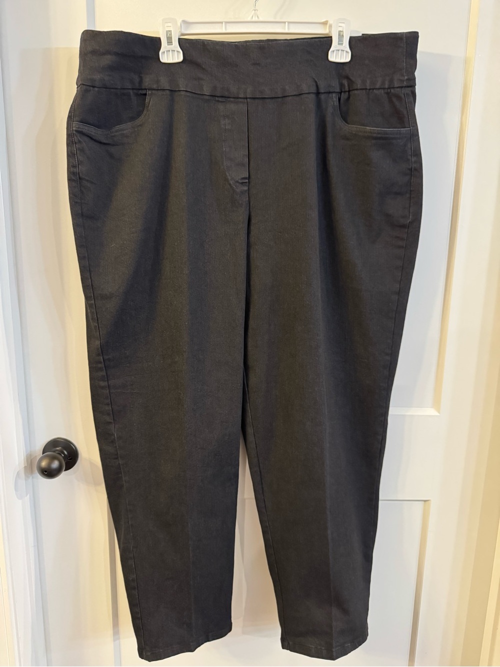 Alfred Dunner Women’s Black Pull-On Denim Pants